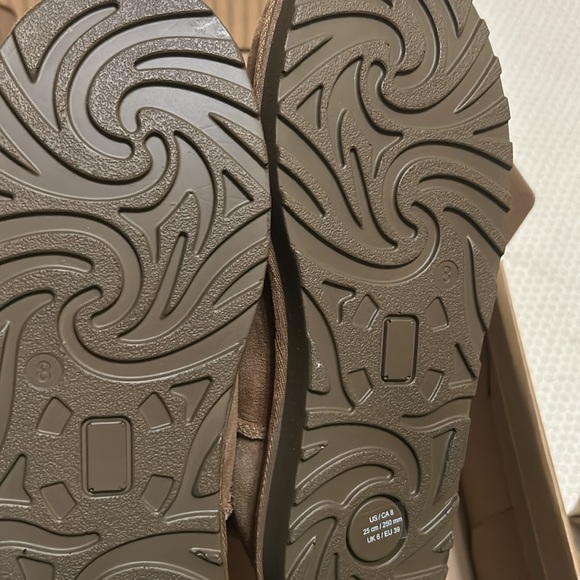 Kirkland Signature Ladies boots genuine suede shearling lightweight size 8 NIB - Picture 9 of 9